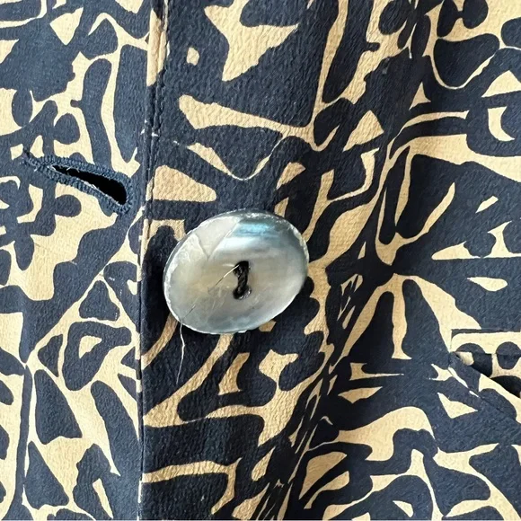 Vintage Saks Fifth Avenue Petites Real Clothes Silk Blazer Navy Tan Abst… - Picture 5 of 8